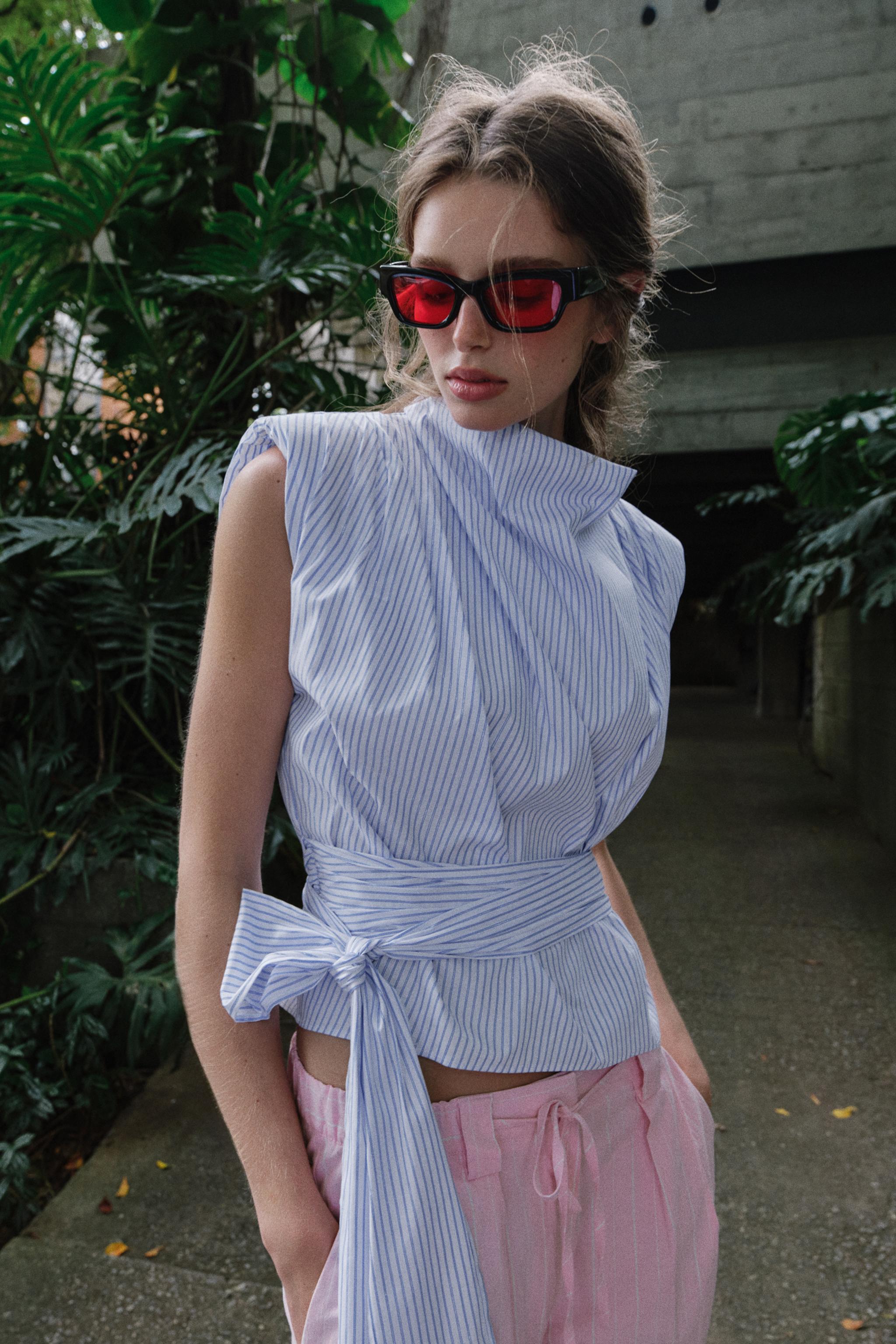 STRIPED SHOULDER PAD METALLIC THREAD TOP